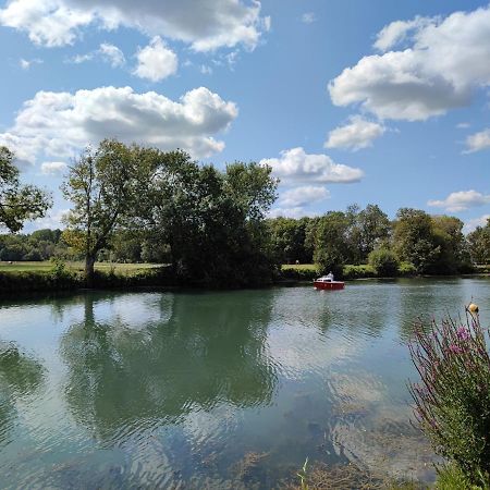 Camping Belle Riviere Chaniers Eksteriør billede