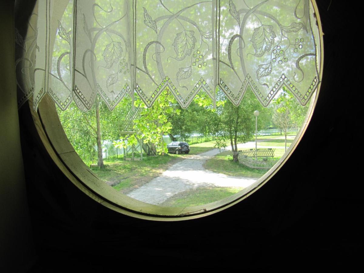 Camping Belle Riviere Chaniers Eksteriør billede