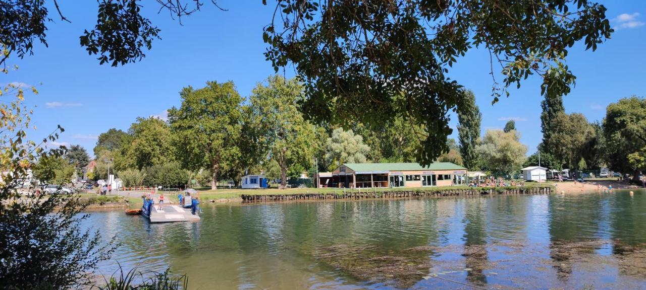 Camping Belle Riviere Chaniers Eksteriør billede