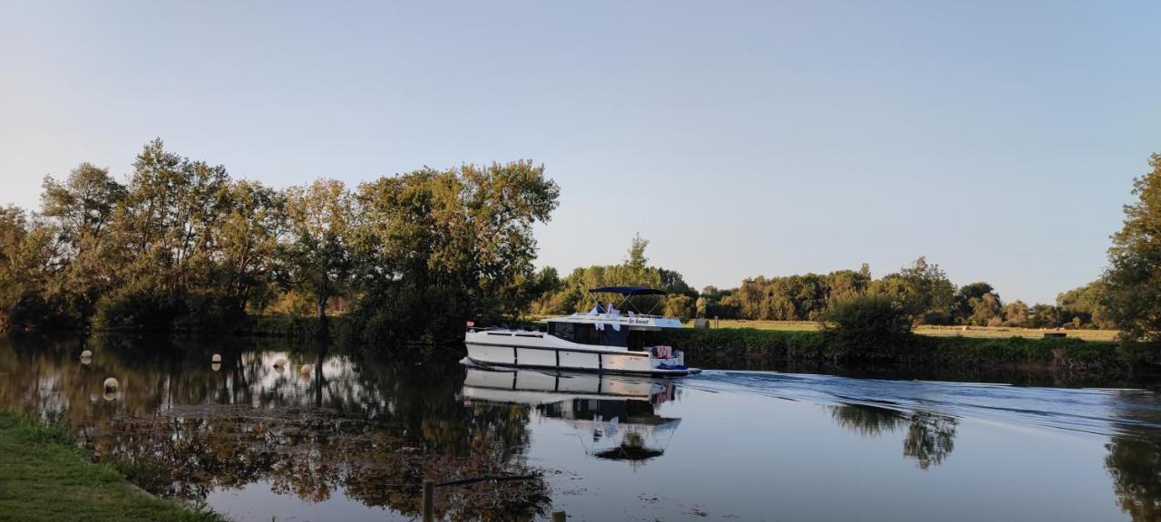Camping Belle Riviere Chaniers Eksteriør billede