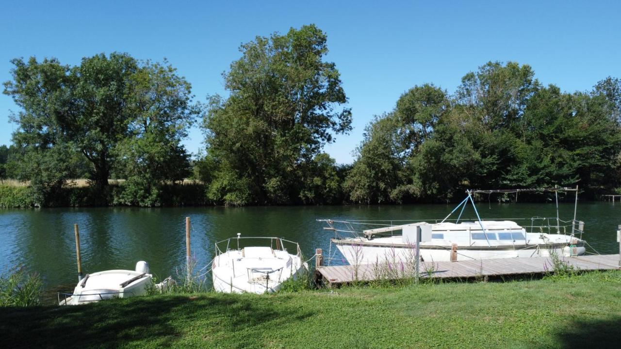 Camping Belle Riviere Chaniers Eksteriør billede
